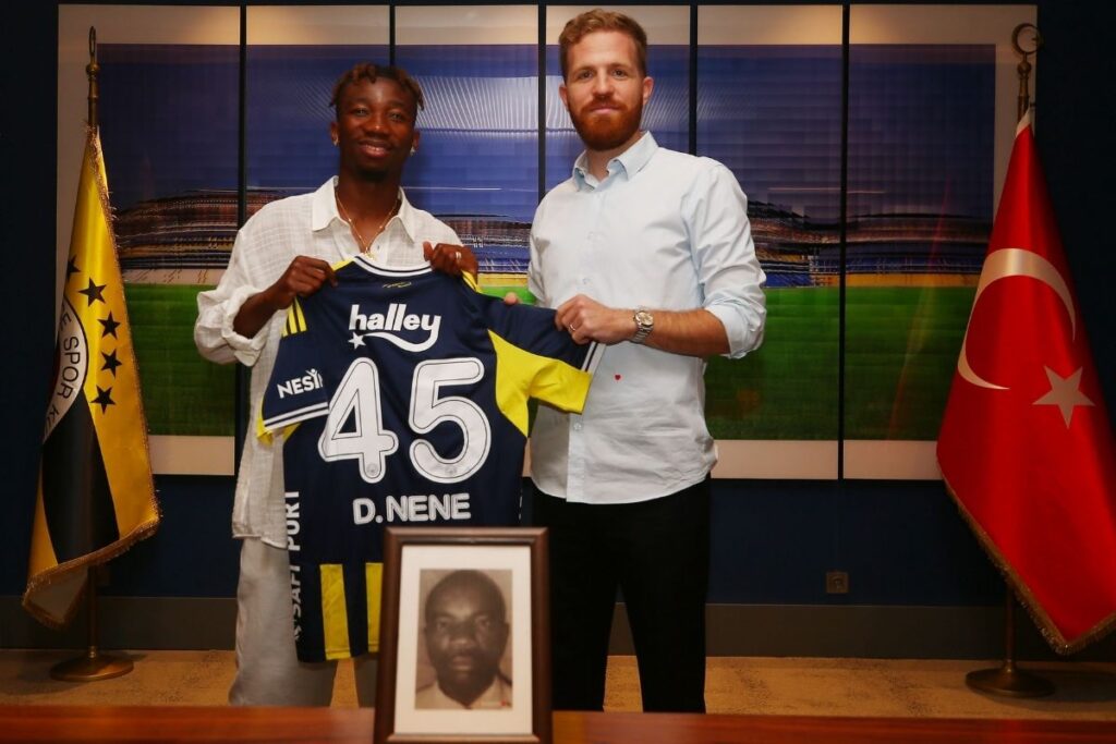 fenerbahce dorgeles nene ile 5 yillik sozlesme imzaladi abugFCSs