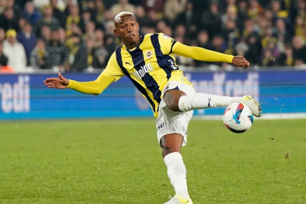 fenerbahce feyenoord ile oynayacagi sampiyonlar ligi maclari icin uefa kadrosunu acikladi talisca kadroda yok OuwZZ3NW