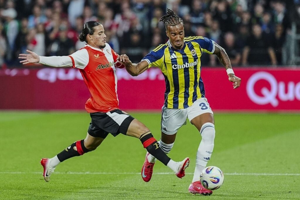 fenerbahce sampiyonlar ligi eleme turunda ilk macta feyenoorda yenildi turu rovansa birakti ihVMyRAa