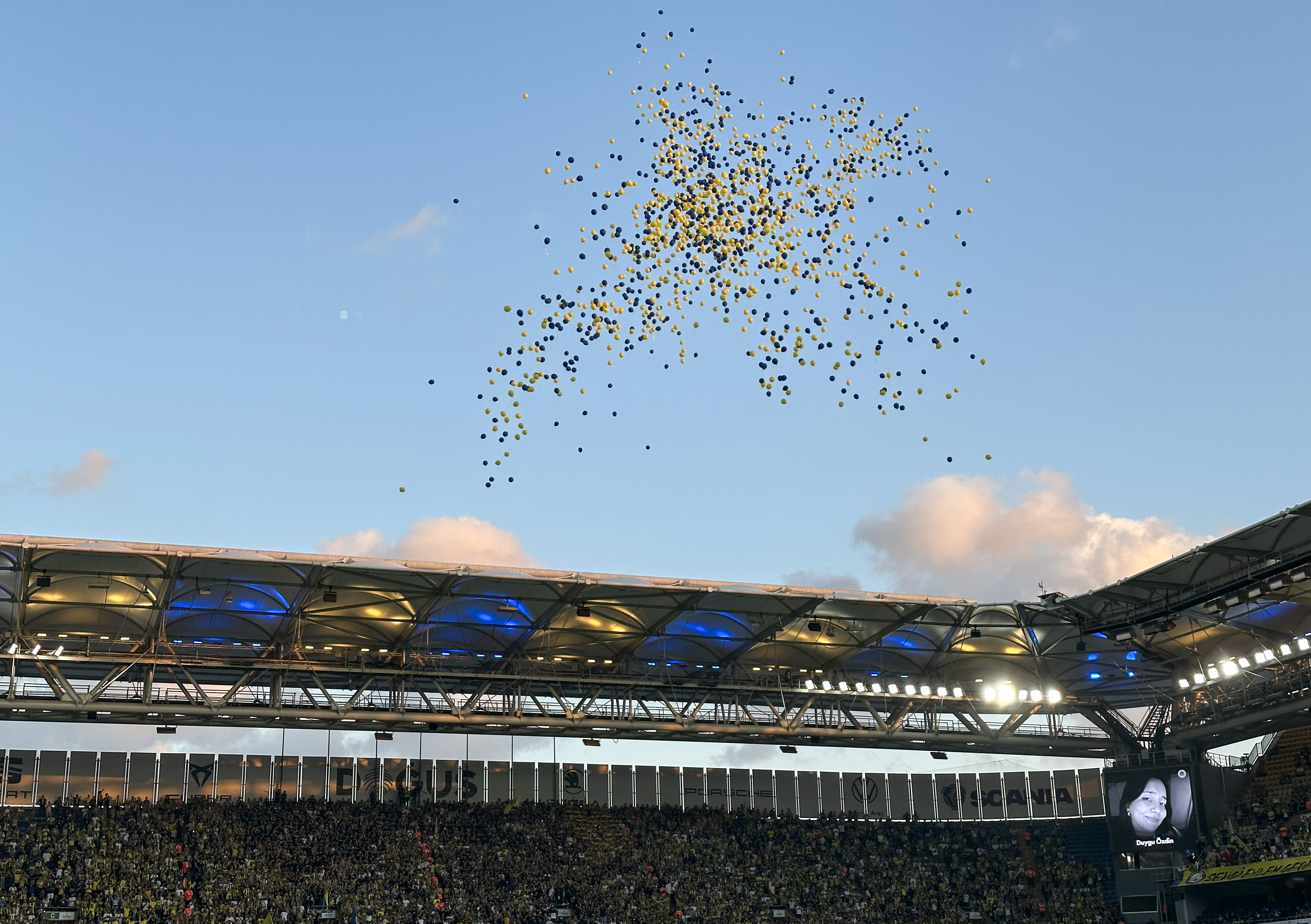 fenerbahce uefa sampiyonlar ligi 3 eleme turunda feyenoordu 5 2 yendi 2 kz7UXtlA