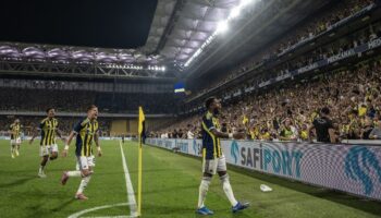 fenerbahce uefa sampiyonlar ligi 3 eleme turunda feyenoordu 5 2 yendi TFQw1n7I