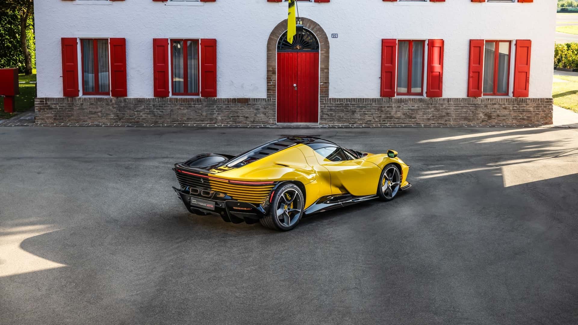 ferrari daytona sp3 muzayedede 26 milyon dolara satilarak tarihe gecti 2 uCsqsLi1