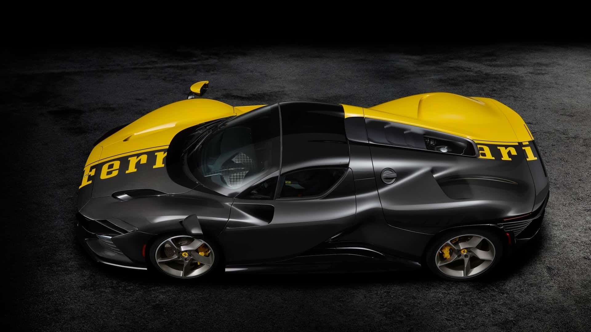 ferrari daytona sp3 muzayedede 26 milyon dolara satilarak tarihe gecti 5 bz7Hrkam