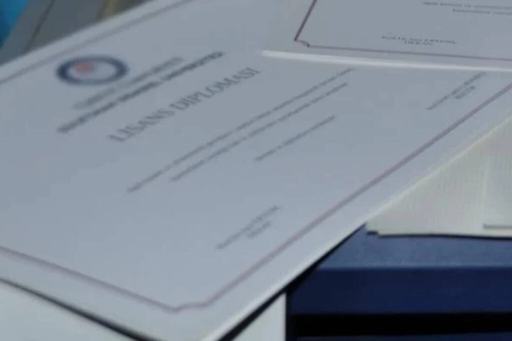 financial times turkiyede sahte diploma sisteme guveni zedeledi Zkc7D7R2