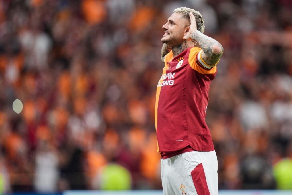 galatasaray fatih karagumruku 3 0la gecti aylar sonra oyuna giren icardi fileleri havalandirdi LWy9wnEO