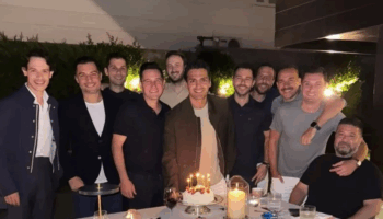 hakan sabancinin ayrilik acisi kisa surdu arkadasinin dogum gunu kutlamasinda eglendi NQpHwMJP