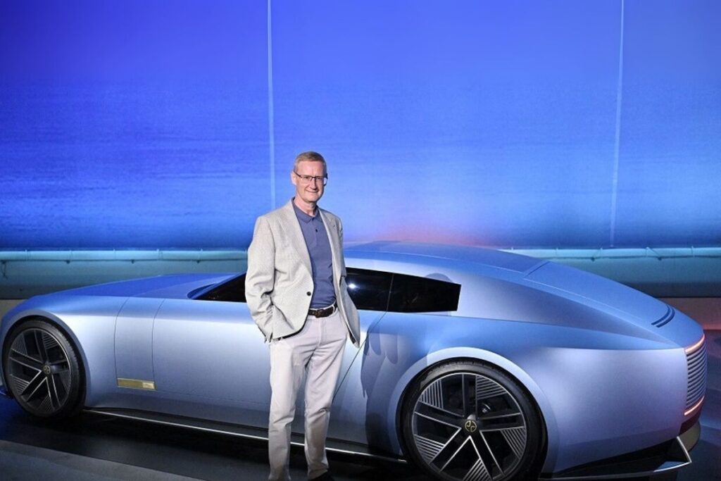 jaguar land rover ceosu adrian mardell istifa edecegini ve emekli olmak istedigini acikladi Xqj1czgs