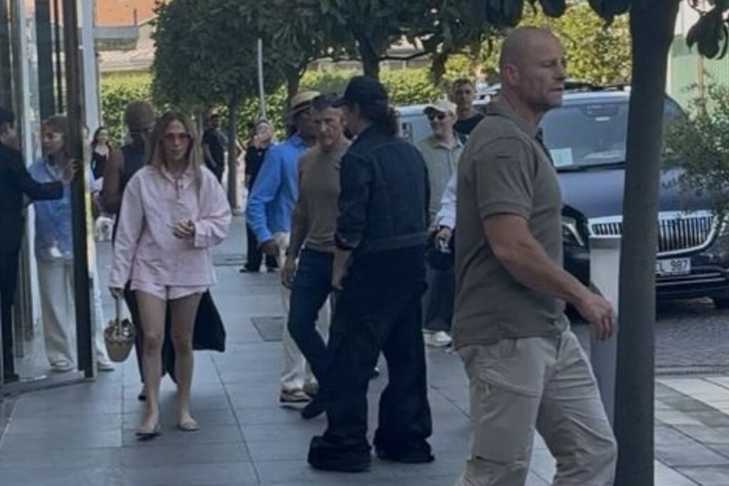 jennifer lopez yenikapidaki konser oncesi istanbulu turladi V9f9NO8m