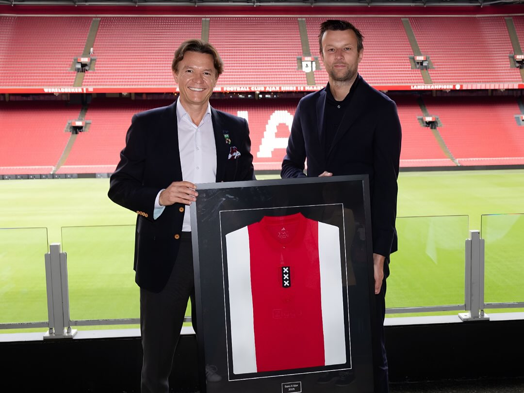 koc holdingin bunyesinde bulunan beyaz esya ve elektronik devi beko futbol devi ajaxa sponsor CDSygZDS