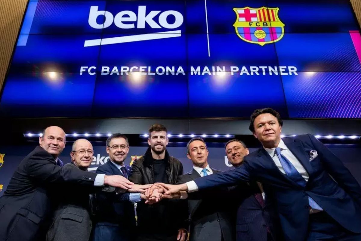 koc holdingin bunyesinde bulunan beyaz esya ve elektronik devi beko futbol devi ajaxa sponsor yVpD6VJb