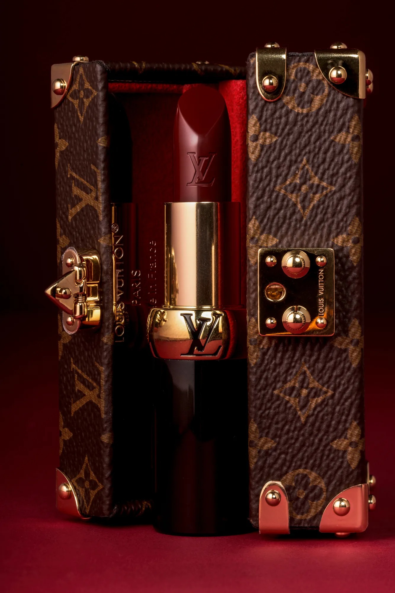 louis vuitton ilk makyaj koleksiyonunu tanitmaya hazirlaniyor 1 IvmI2Xie
