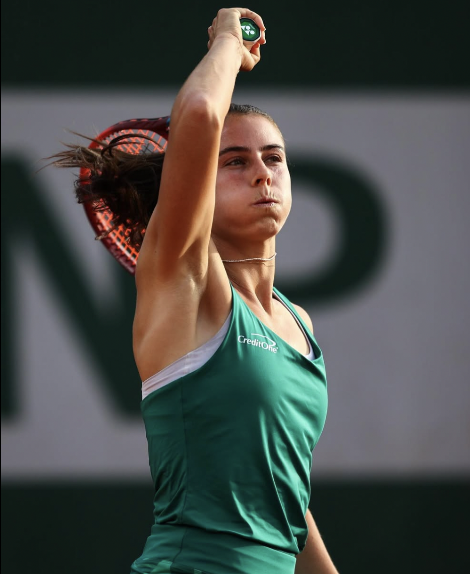 milyarder tenisci emma navarro babasinin 193 milyon sterlinlik yaklasik 105 milyar tl yatirimi sonrasi
