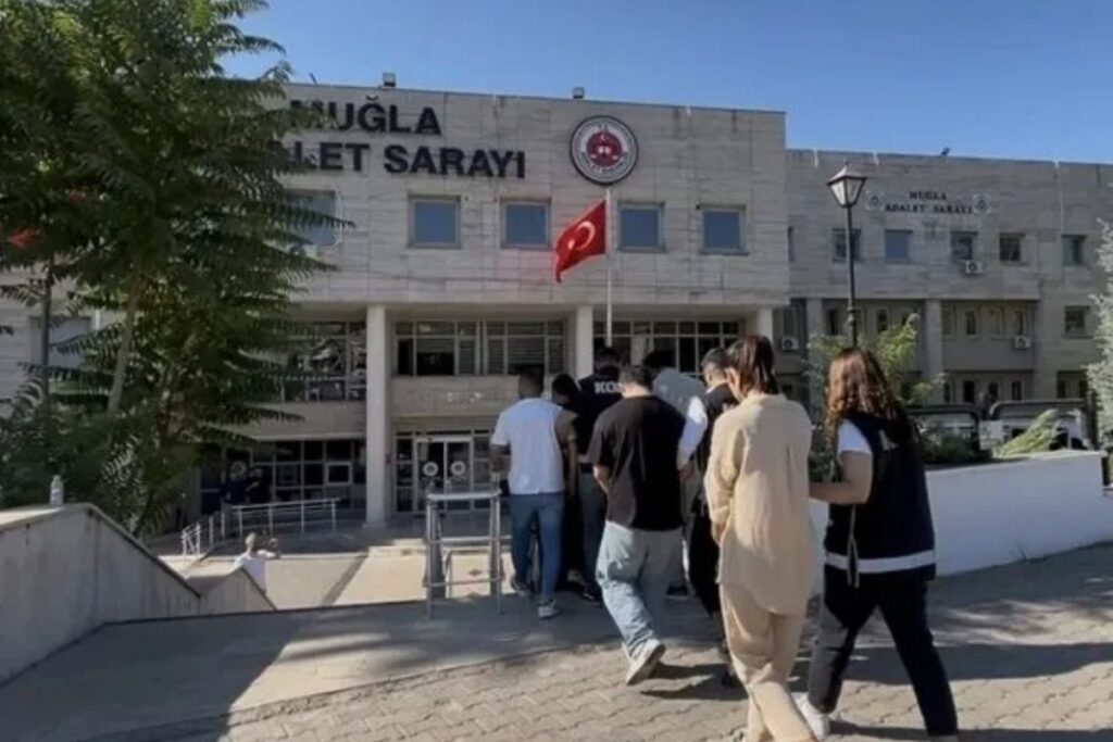 motosiklet vaadiyle 30 milyon tllik vurgun pEYNGpU1