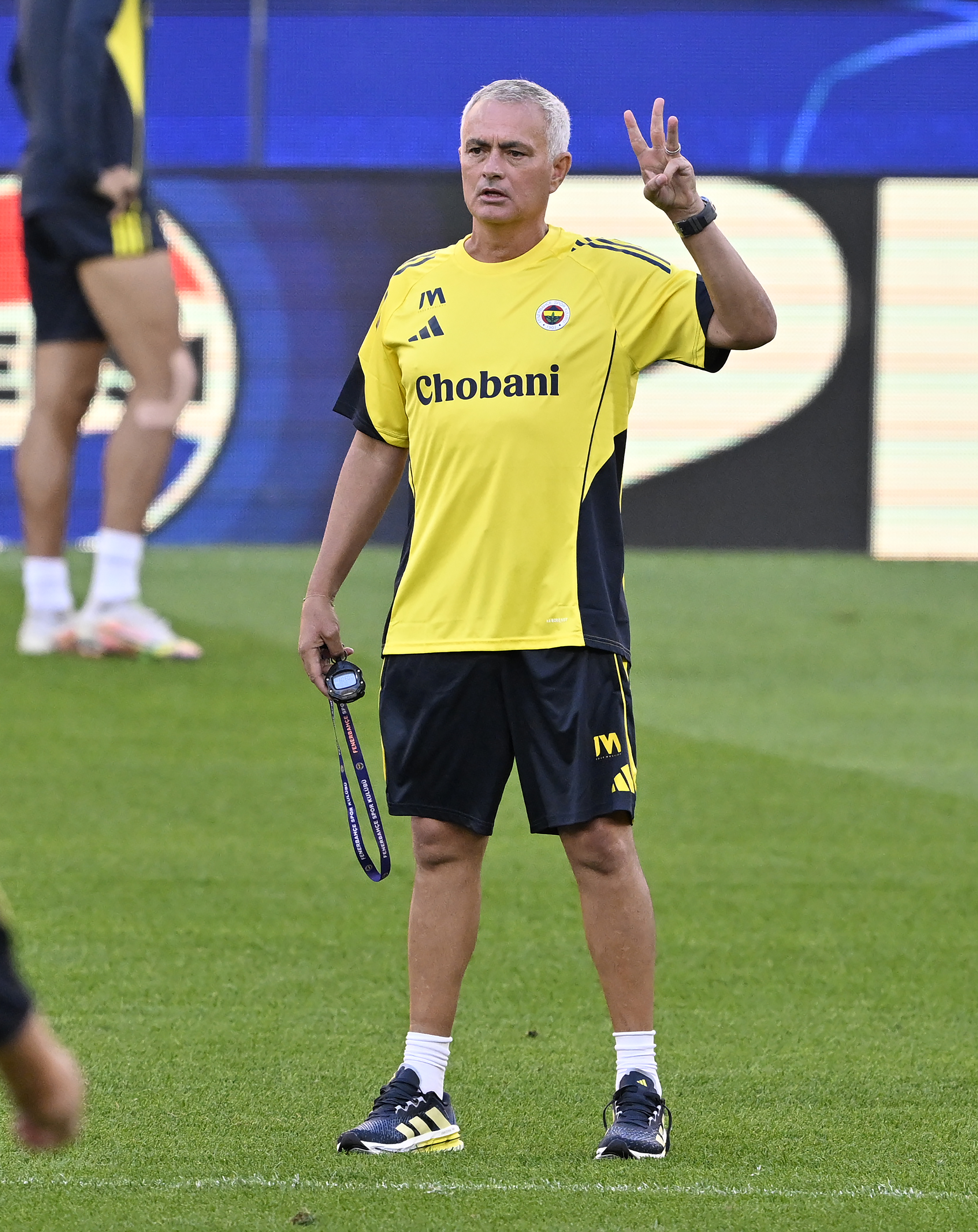 mourinhodan olay yaratan aciklamalar akturkoglunun transferini dusunmuyorum kulup benfica maclari icin ekstra caba sarf ERihbiWO