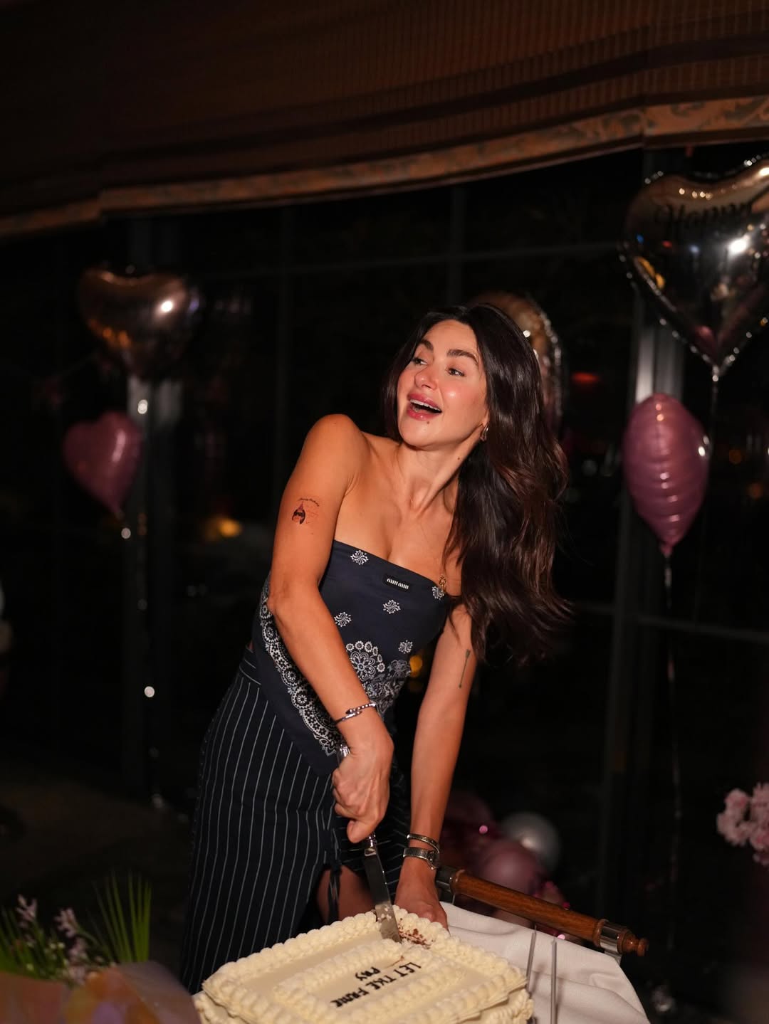 nesrin cavadzadeden misirda cesur pozlar 2 5UWnQ4OO