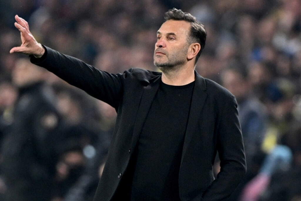 okan buruk galatasarayda 112 lig macinda 291 puan toplayarak pep guardiolanin barcelona performansini geride mXh1R4Kl