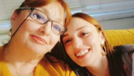 oyuncu nilperi sahinkaya kanserle mucadele eden annesini kaybetti X8c4LIjq