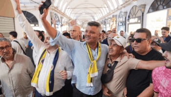 sadettin saran kapalicarsi turunda gfMg92mi