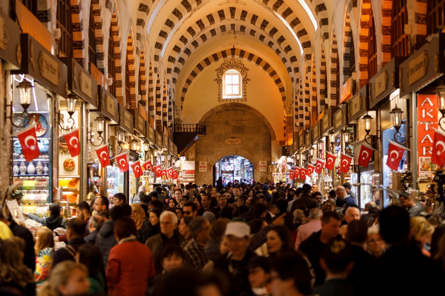 sahtecilik cenneti turkiyenin son gundemi sahte diploma skandalina farkli bir bakis 2 KlJAEi7S