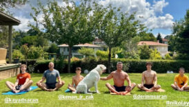 saranlarin aile boyu yoga pozu g4h427Oy