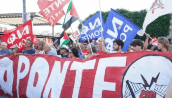 sicilyada binlerce kisi italya ile sicilyayi baglayacak kopruyu protesto etti Y9drcwk1