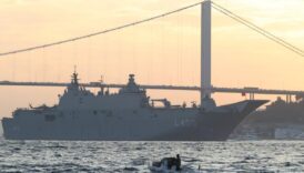 tcg anadolu zafer yolculugu icin canakkaleden istanbula hareket etti Ufb6BP5M
