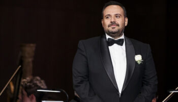 tenor murat karahan pavarotti 90 etkinliginde odulle onurlandirildi IdptOe9y