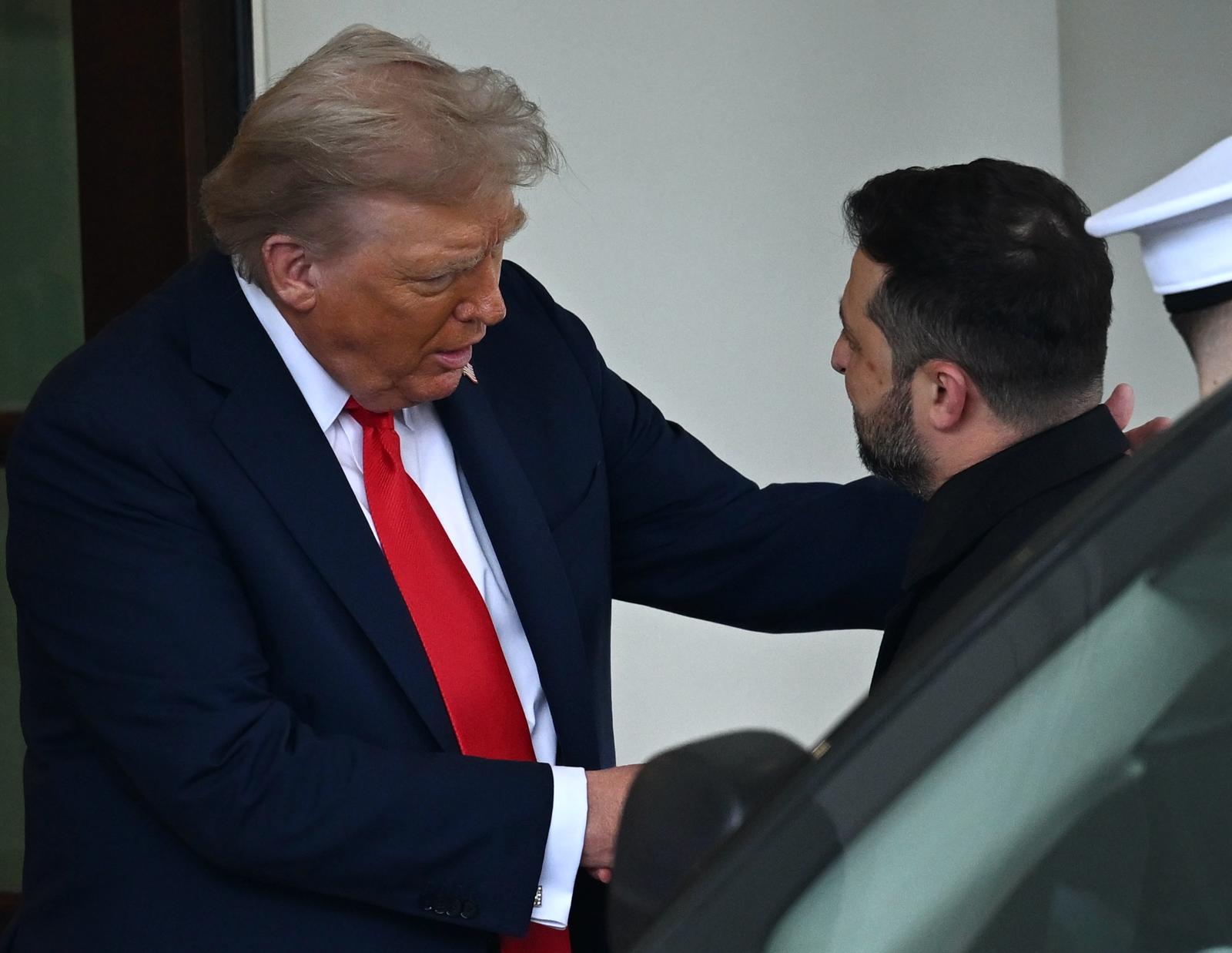 trump zelenski beyaz sarayda bulustu ukraynada barisa ulasma ihtimali yuksek 0 gdlN3ZcU