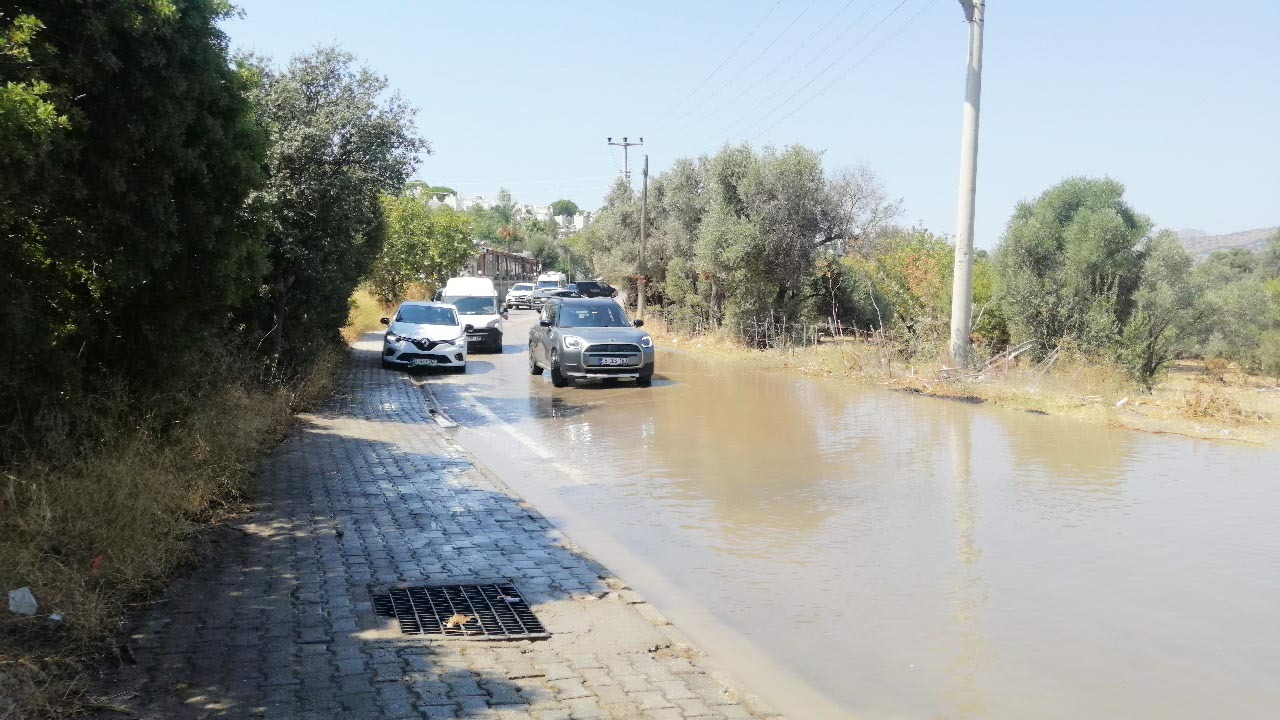 turizm cenneti bodrumda son gunlerde ilceye su temin eden isale hatlarinda pesi sira yasanan 9IPTrfMH