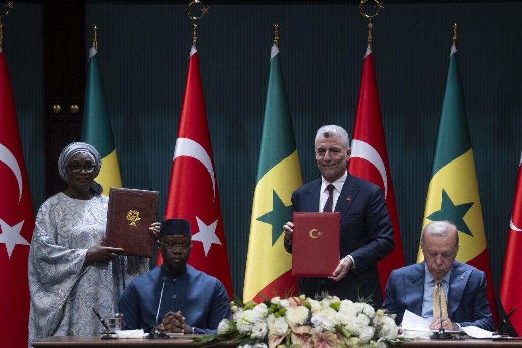 turkiye ile senegal arasinda 4 anlasma imzalandi f9TMIJUT