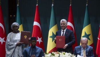 turkiye ile senegal arasinda 4 anlasma imzalandi f9TMIJUT