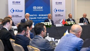 turkiye romanya yuvarlak masa toplantisi yapildi ulastirma ve altyapi bakani abdulkadir uraloglu da katildi bxUeXQTi