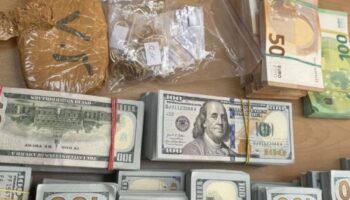 turkiyeye gelen aracta bulgaristan gumrugunde arama yapildi 16 milyon euro degerinde nakit ve altin nDXH9yA4