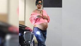 ucuncu cocuguna hamile olan rihanna beverly hillste goruntulendi spSEEyn1