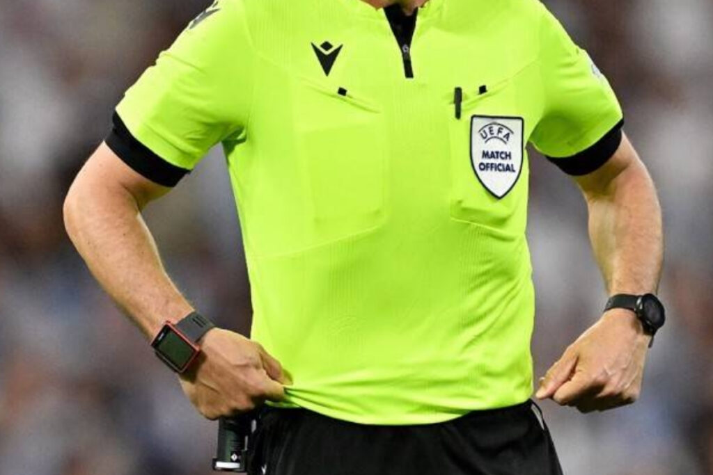 uefa konferans ligi 3uncu on eleme turunda besiktas ve rams basaksehirin maclarini yonetecek hakemler hQJD9FEl