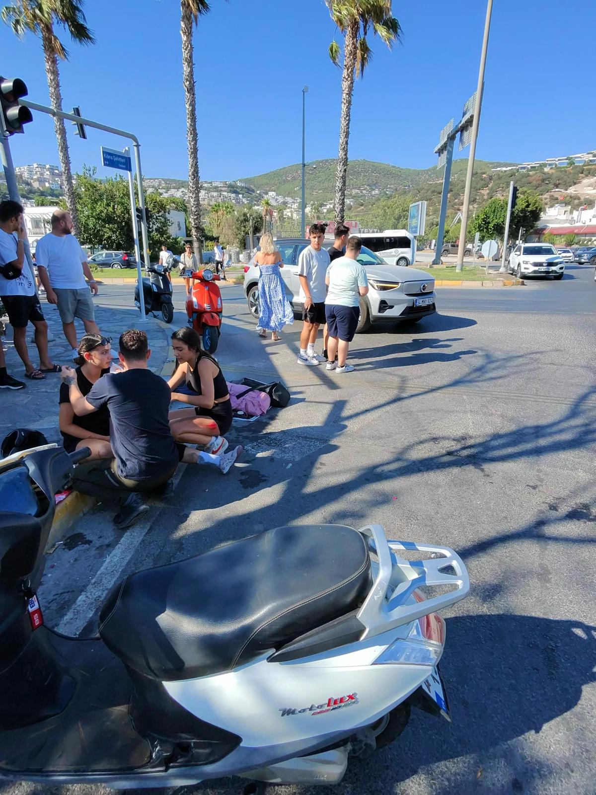 unlu sunucu ve oyuncu seray sever bodrumda kazaya karisti 1 At3FN4y6
