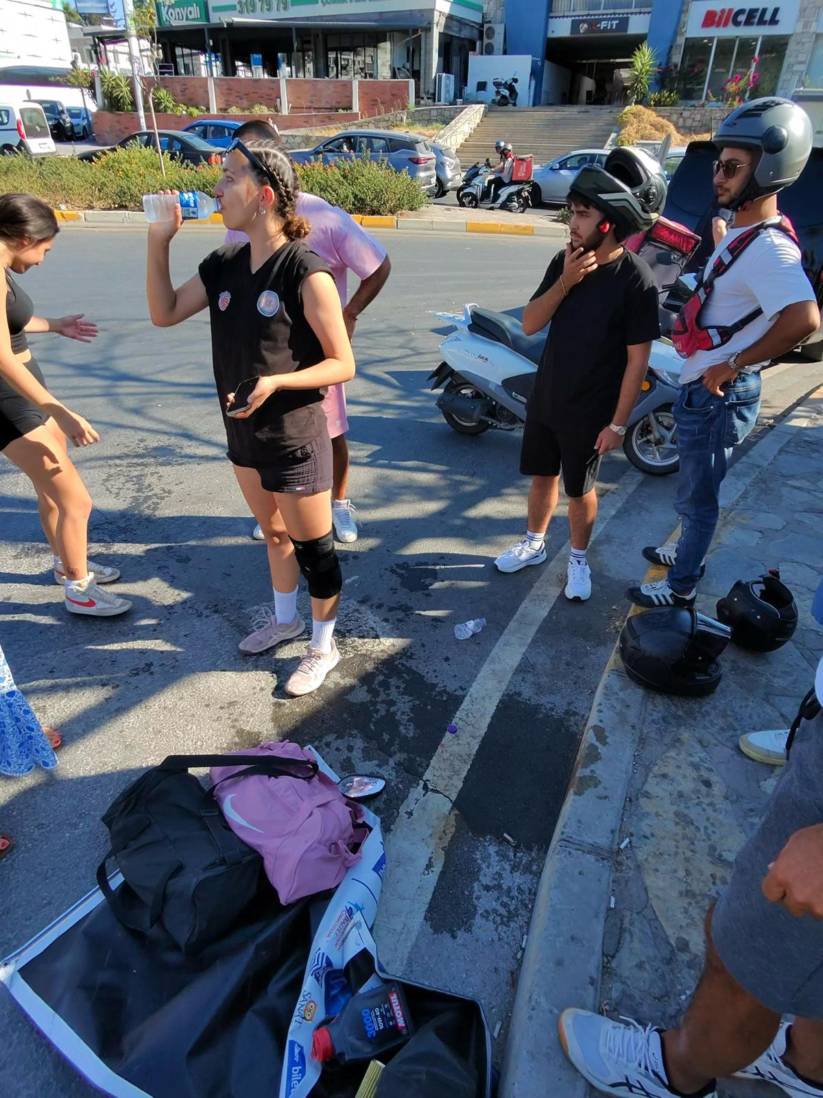 unlu sunucu ve oyuncu seray sever bodrumda kazaya karisti 2 GqVuNtuO