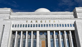 yargitaydan emsal karar kaportasinda leke bulunan sifir kilometre otomobil gizli ayipli sayildi yenisiyle degisimine frXMxW13