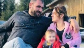 200 metrelik ucuruma yuvarlanan kamyondaki surucu ve esi hayatini kaybetti napEZnJP