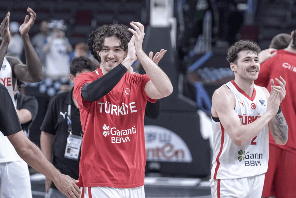24 yil sonra gelen yari final 12 dev adam polonyayi 91 77 maglup etti NzmlPBAp