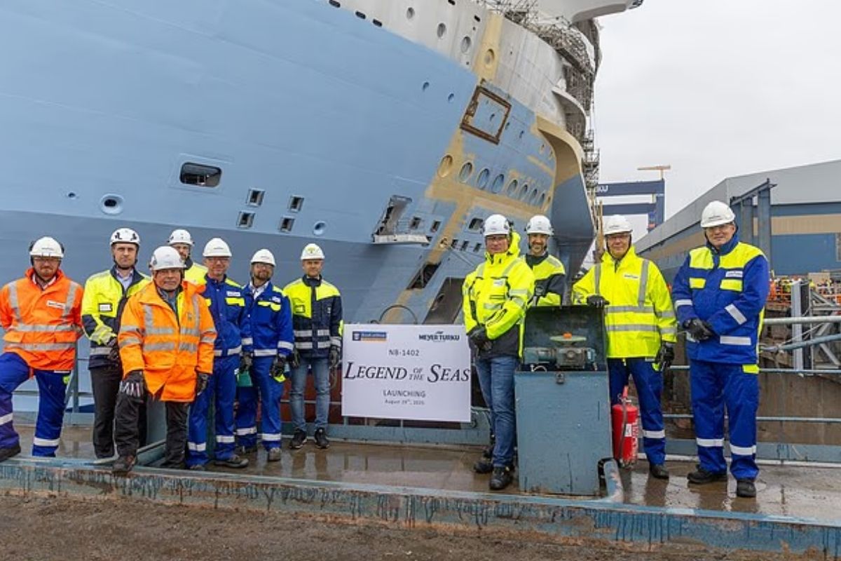 250 bin ton agirligindaki dunyanin en buyuk yolcu gemisi legend of the seas ilk