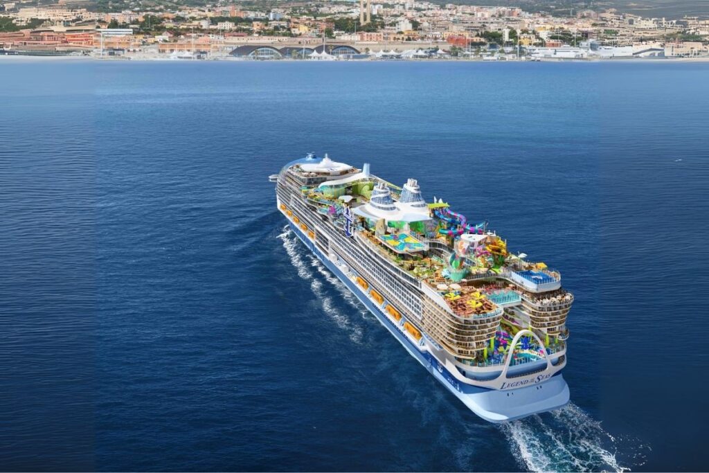 250 bin ton agirligindaki dunyanin en buyuk yolcu gemisi legend of the seas ilk n5bIAi5y