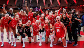 a milli kadin voleybol takimi 2025 fivb dunya sampiyonasinda japonyayi yenerek finale yukseldi F7aTUCzW