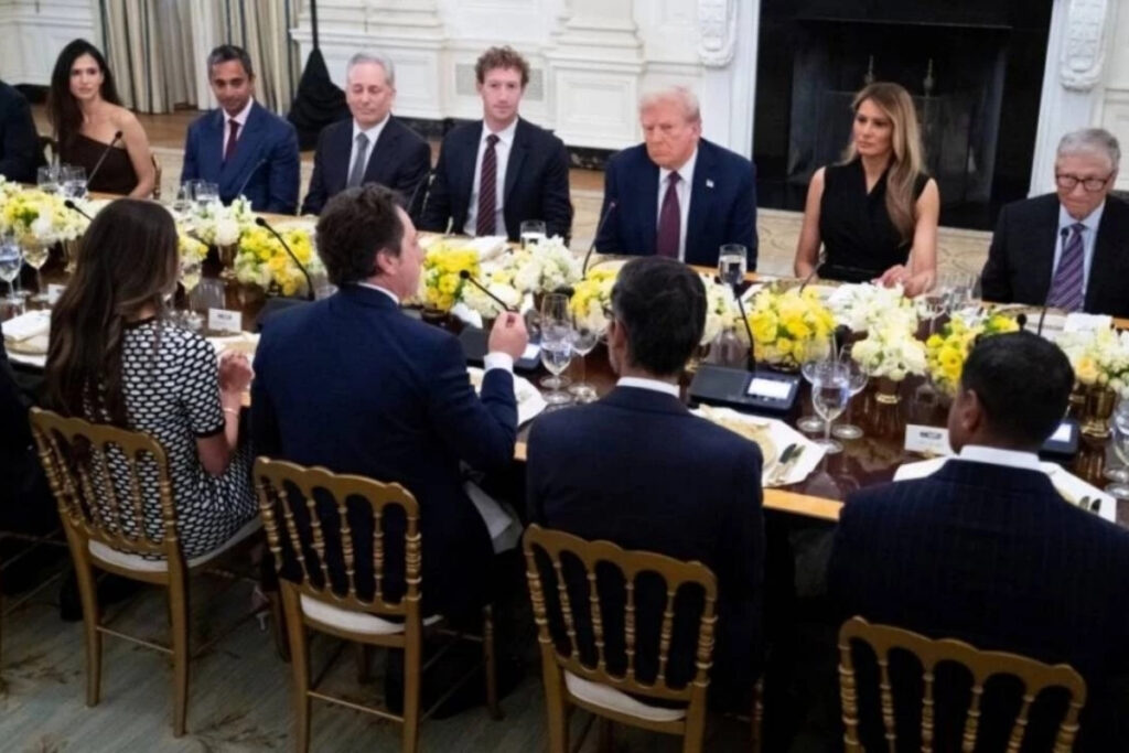 abd baskani donald trumpin davetinde bir tek elon musk yoktu EHSbnmr6