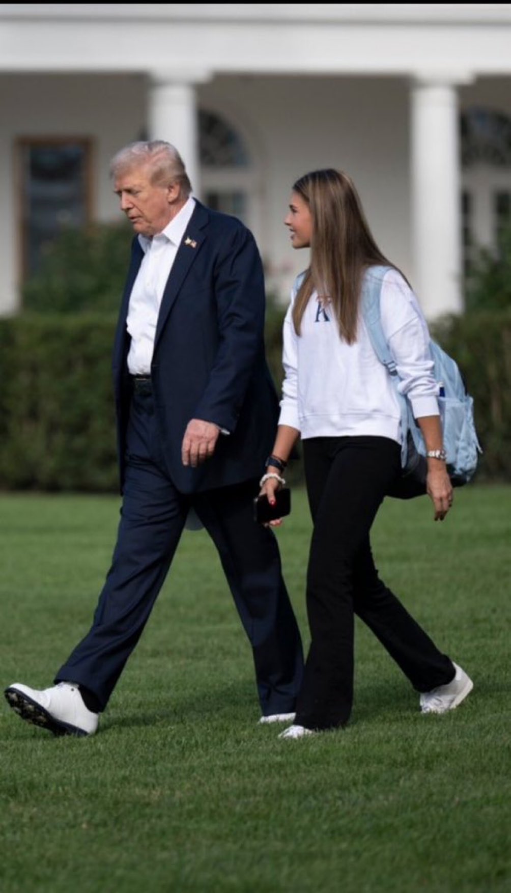abd baskani donald trumpin torunu kai trump yeni kurdugu giyim markasini tanitmak icin dedesini T1IA6FIM