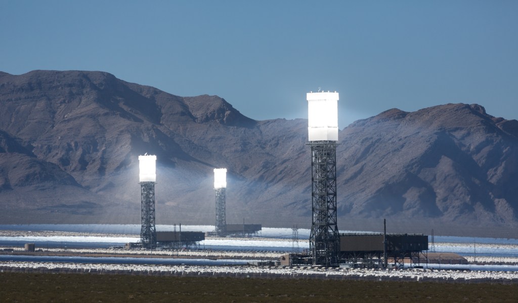 abdde 22 milyar dolar yatirimla insa edilen gunes enerjisi santrali ivanpah kapaniyor 0 SKaIFYYm