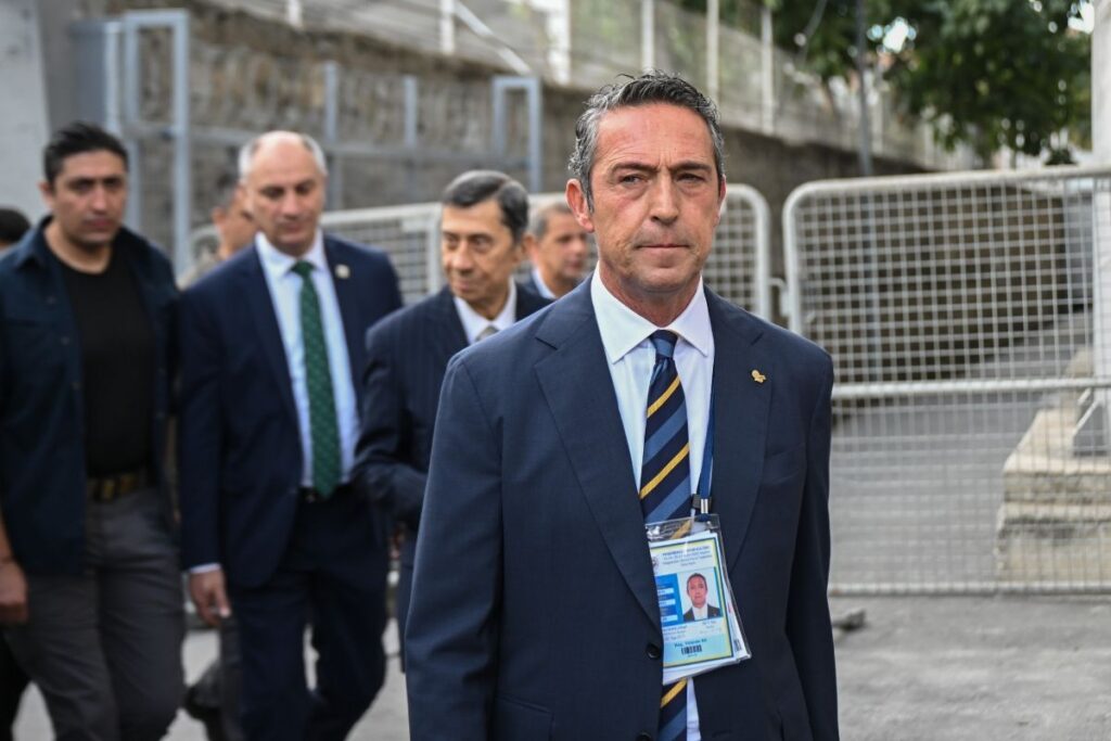 ali koctan fenerbahceye veda bir nefer olarak fenerbahcenin emrinde olacagim tsYBFksF
