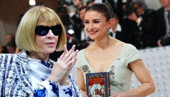 amerikan vogueda 37 yilin ardindan tarihi degisim anna wintour koltugunu chloe mallea devretti FFPJWTdM