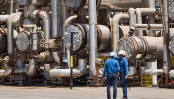 aramco ve irakli somo hintli rafineri sirketi nayaraya satislari durdurdu CvCLQlN7