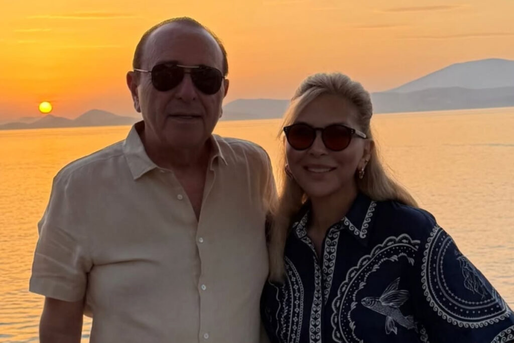 arzu sabanci ve omer sabanci cifti hydra adasinda ezM7yyOL